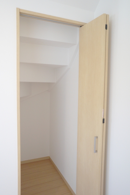 12cb8a7997490f8045def4c4702e8bc3_s